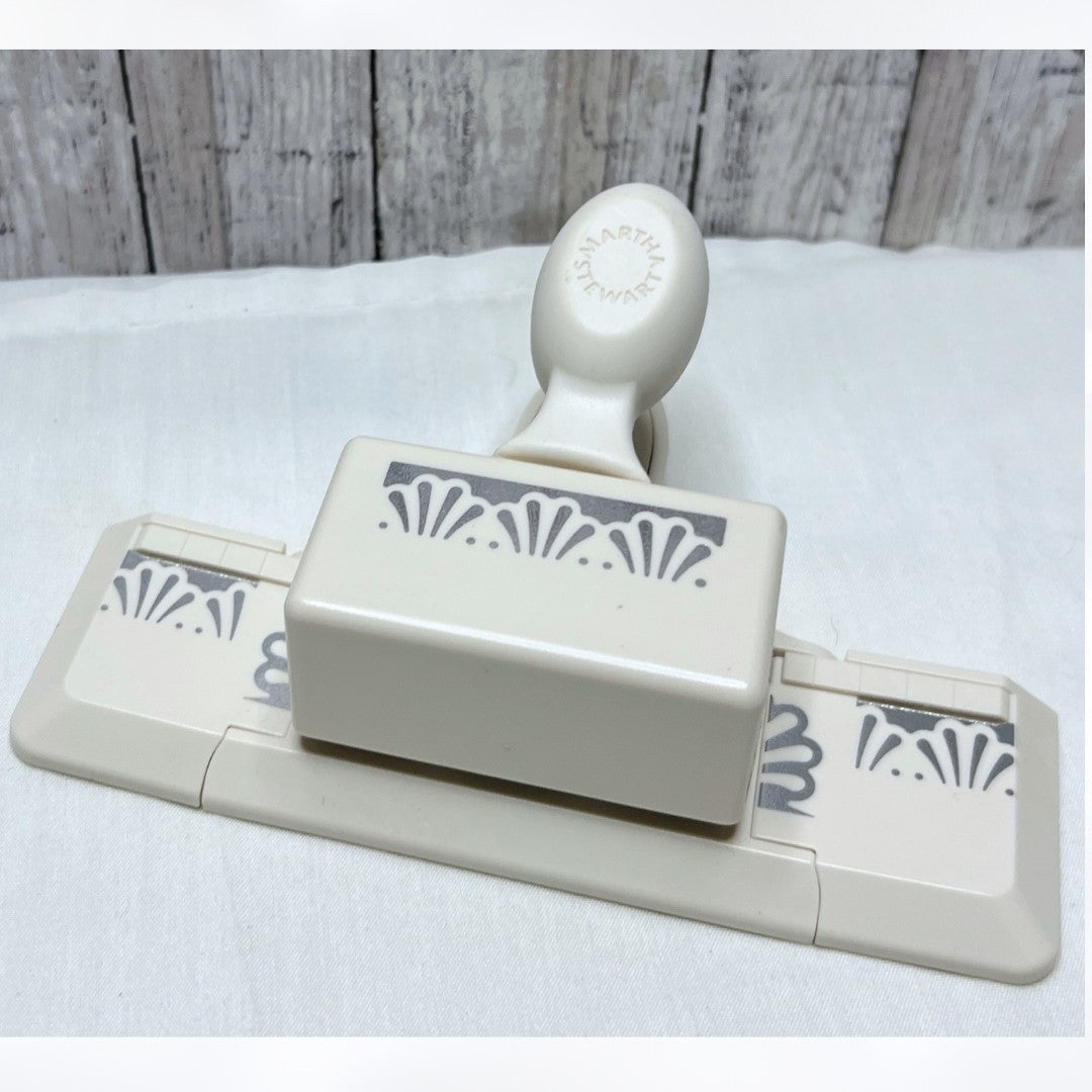 Martha Stewart DECO FAN Edge Punches Border Paper Punch
