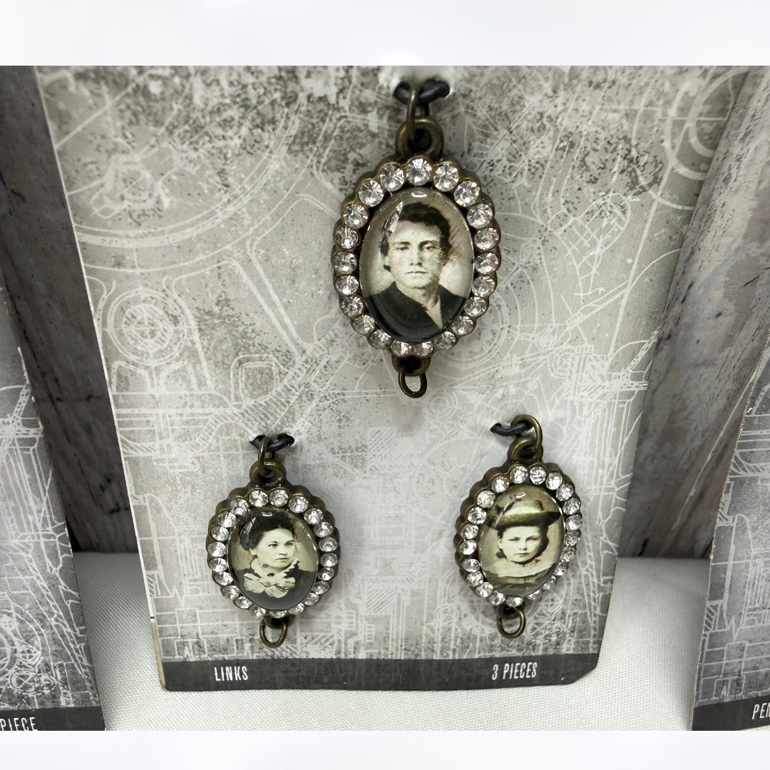 Tim Holtz ASSEMBLAGE Jewelry Making Trinkets Chain Pendents Links Lot