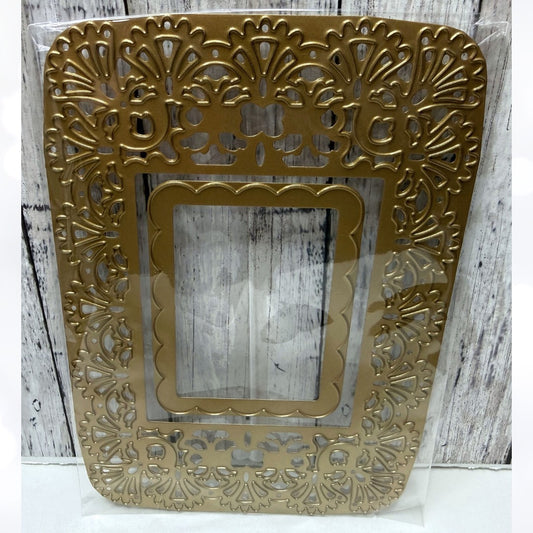 Anna Griffin ORNATE FAN Frame Dies