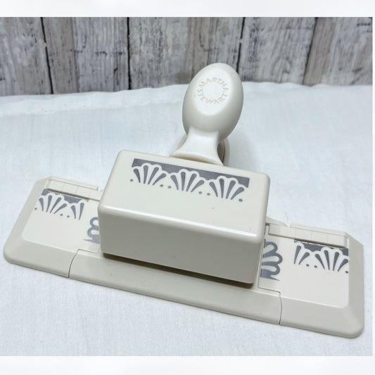 Martha Stewart DECO FAN Edge Punches Border Paper Punch