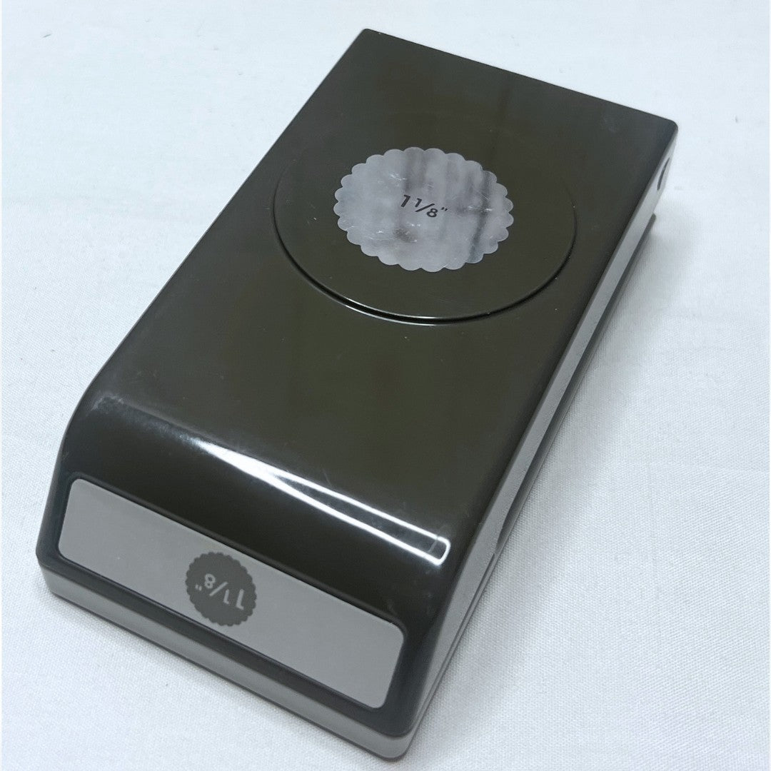 Stampin Up SCALLOP CIRCLE Scalloped Punches Paper Punch 1 & 1/8th