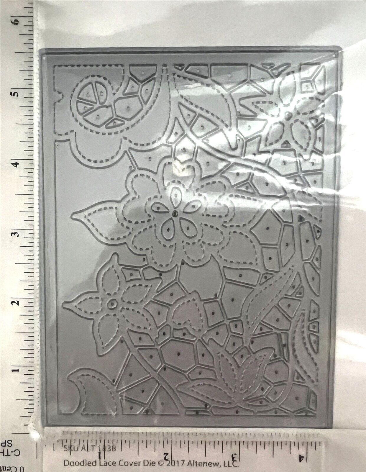 Altenew DOODLED LACE Covered Background Die