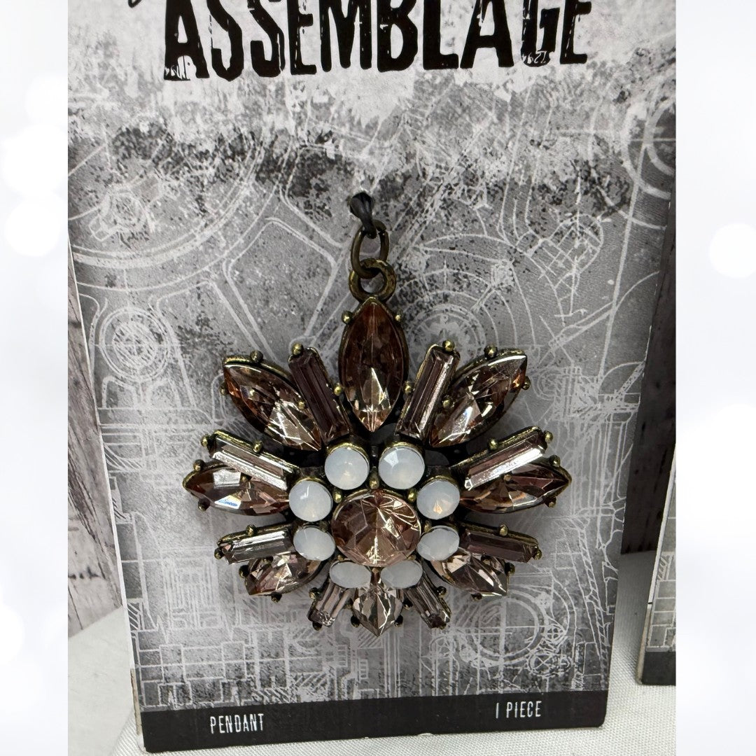 Tim Holtz ASSEMBLAGE Jewelry Making Trinkets Chain Pendents Links Lot