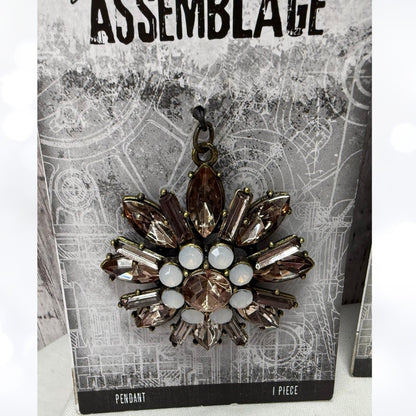 Tim Holtz ASSEMBLAGE Jewelry Making Trinkets Chain Pendents Links Lot