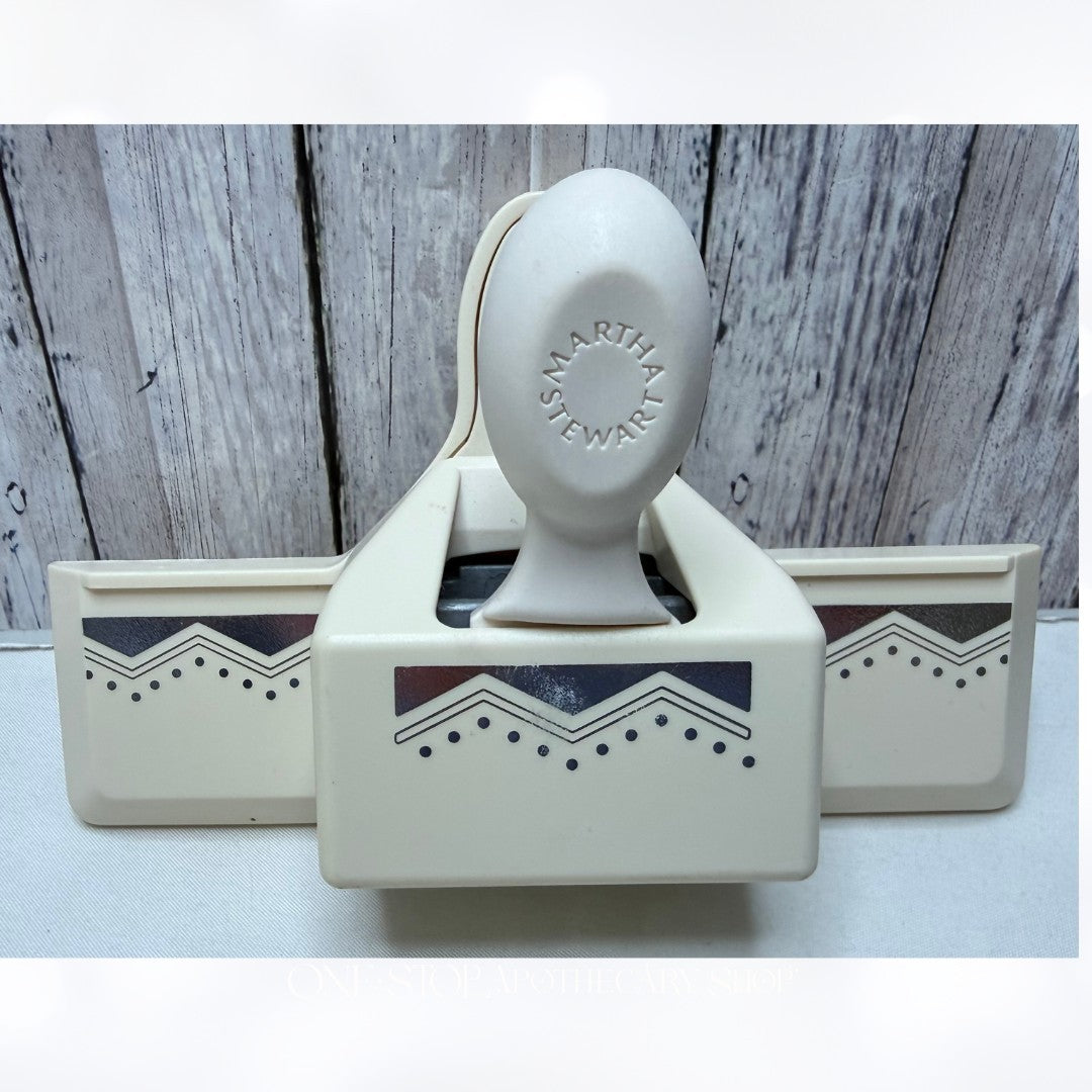 Martha Stewart EMBOSSED ZIG ZAG Border Edge Punches Punch