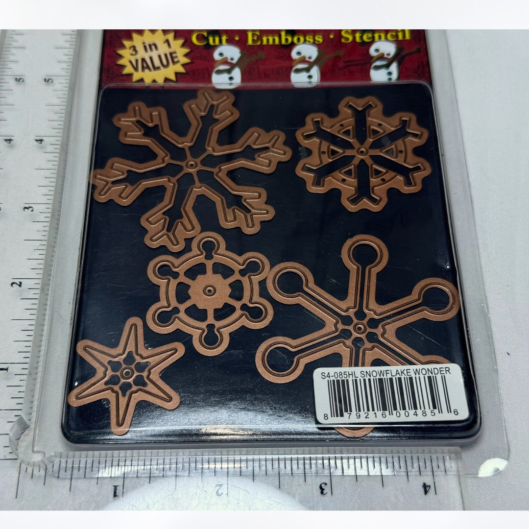 Spellbinders SNOWFLAKE WONDER Christmas Dies
